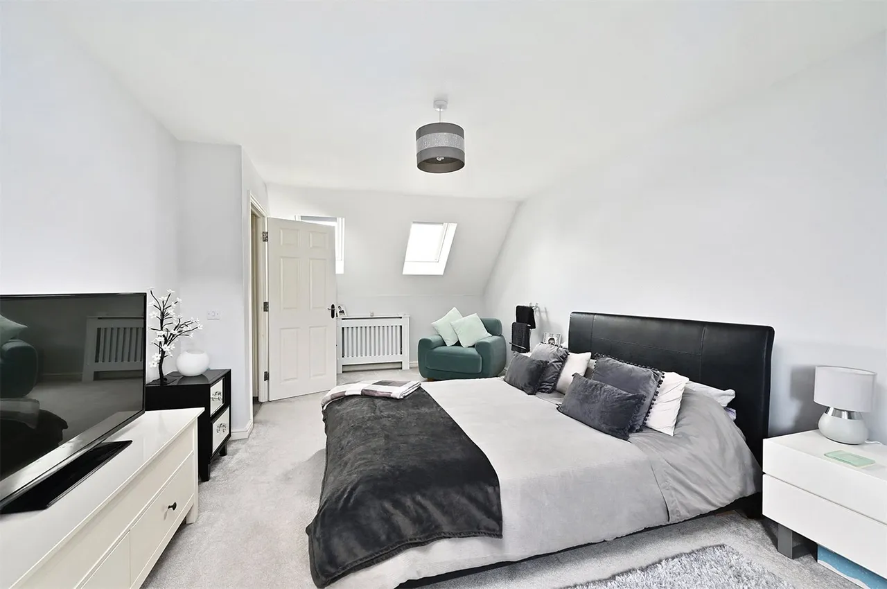 Sovereign Gardens, Ash Vale, Guildford, Surrey, GU12 5FB, photo 16