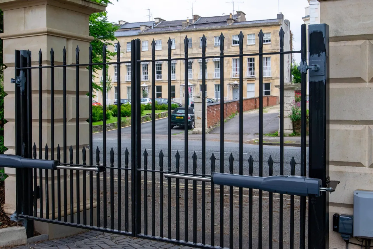 Apartment 2, Sandford Park House 39-41 London Road, Cheltenham, GL52 6HE, photo 16