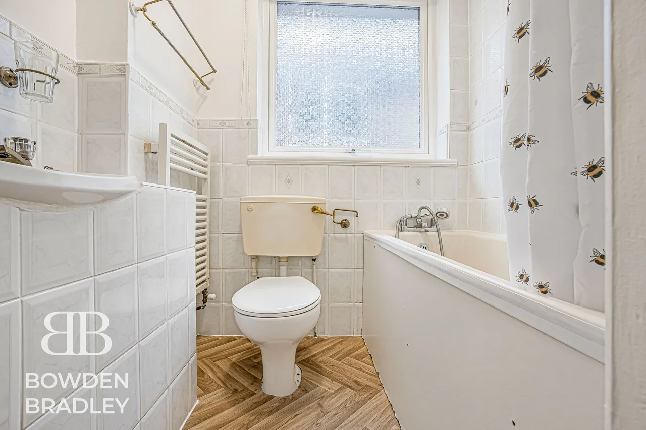 Brunswick Gardens, Ilford, IG6, photo 12