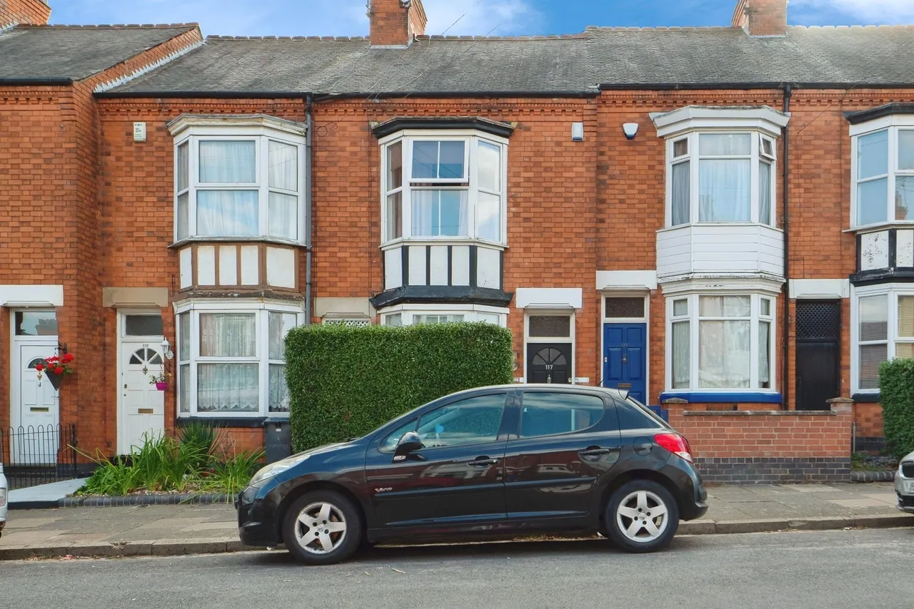 2 bed house for sale — Hopefield Road, Leicester