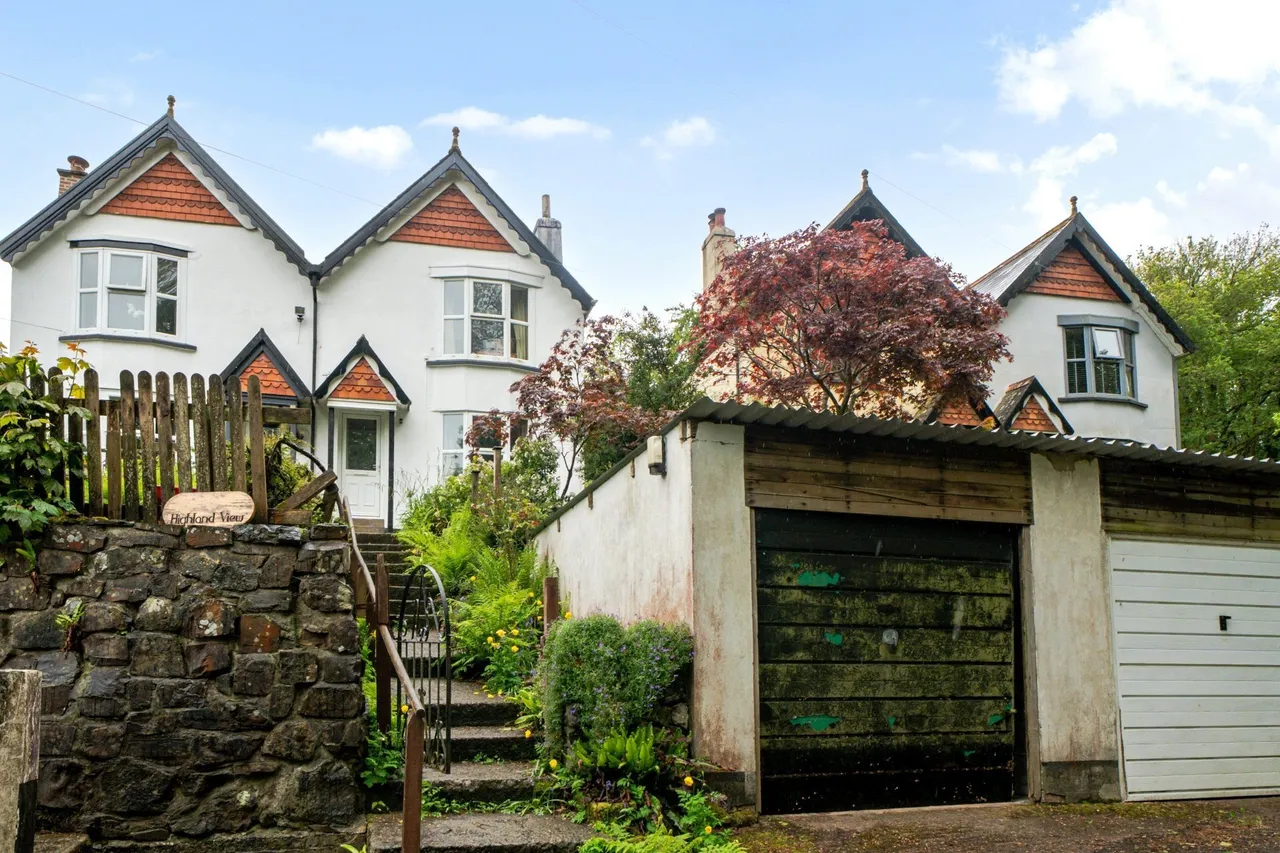 3 bed property for sale, Station Road, Okehampton, EX20