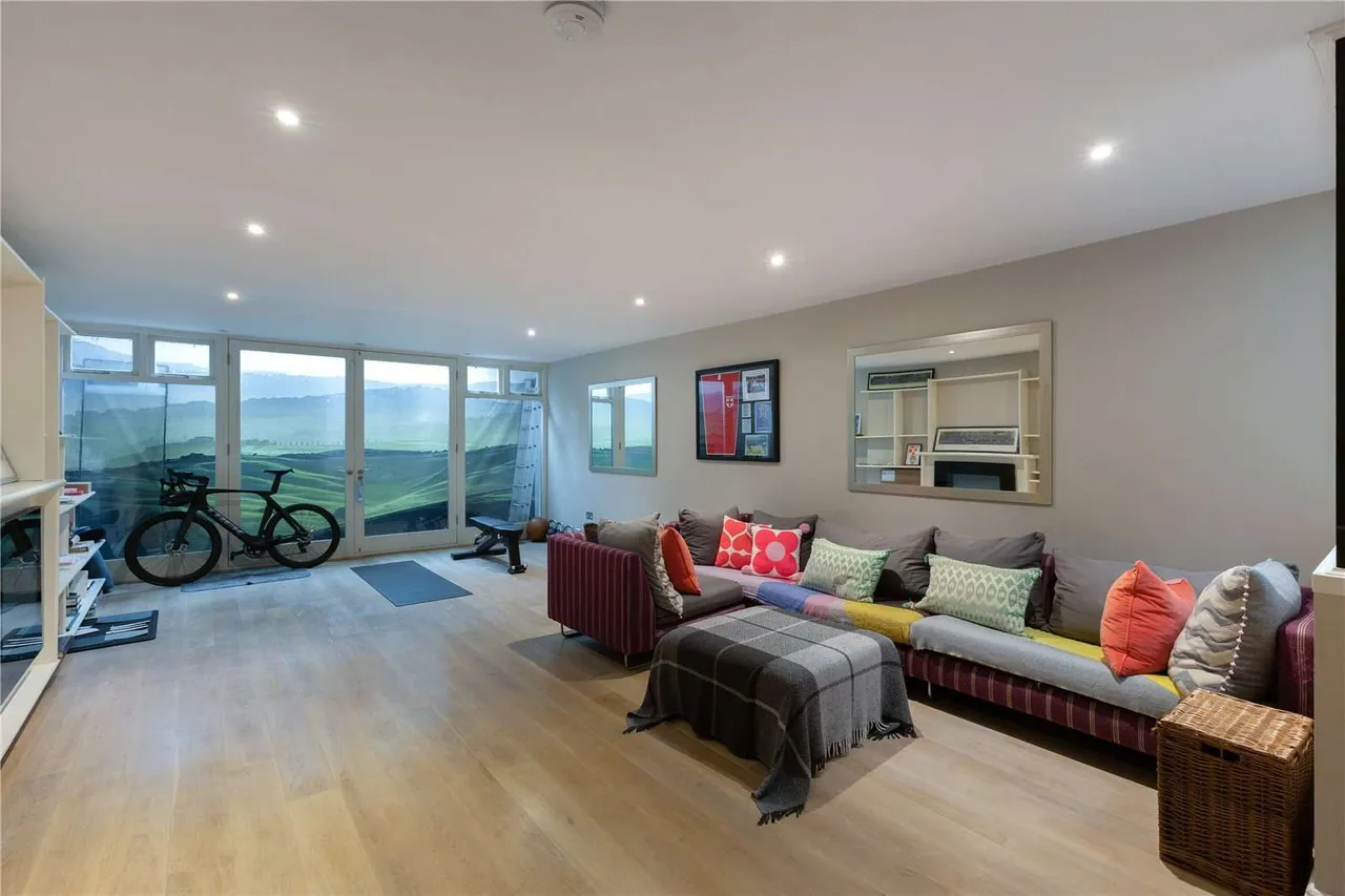 Bovingdon Road, London, SW6, photo 10