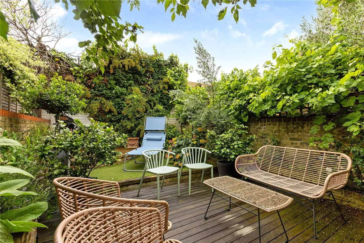 Bovingdon Road, London, SW6, photo 4