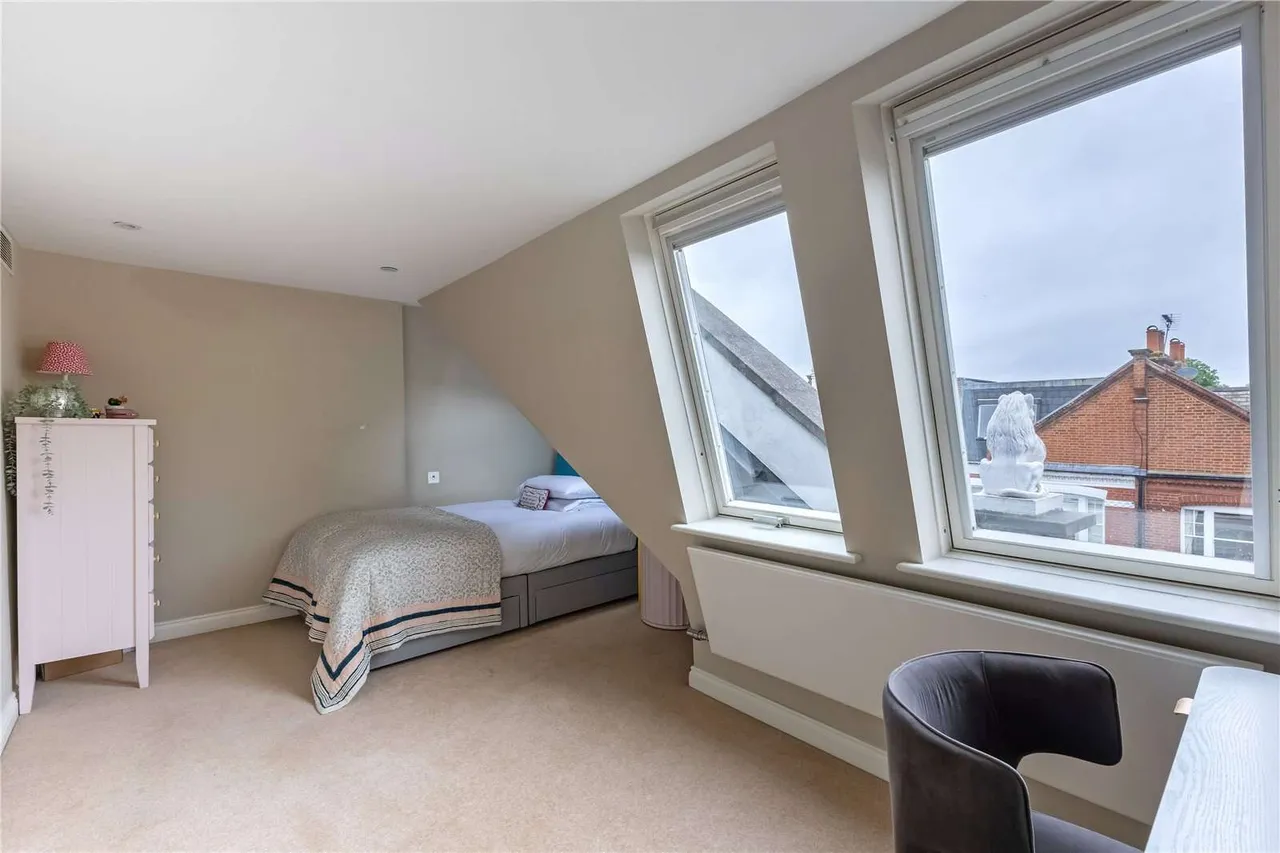 Bovingdon Road, London, SW6, photo 12