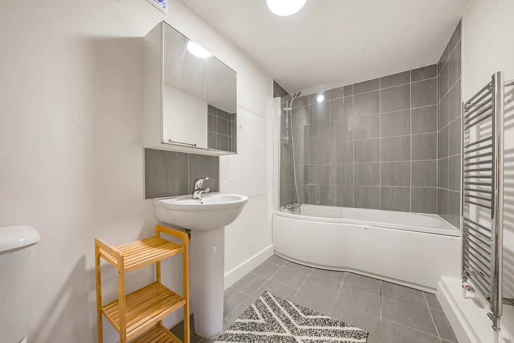 Martin Close, Uxbridge, photo 21
