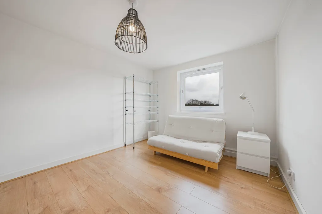 Martin Close, Uxbridge, photo 12