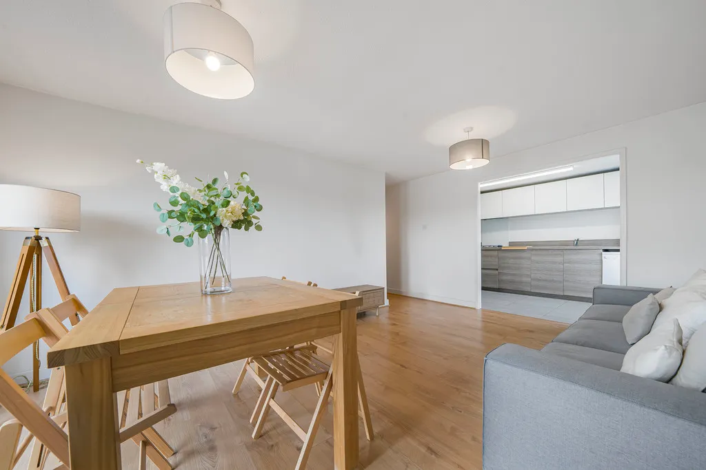 Martin Close, Uxbridge, photo 9