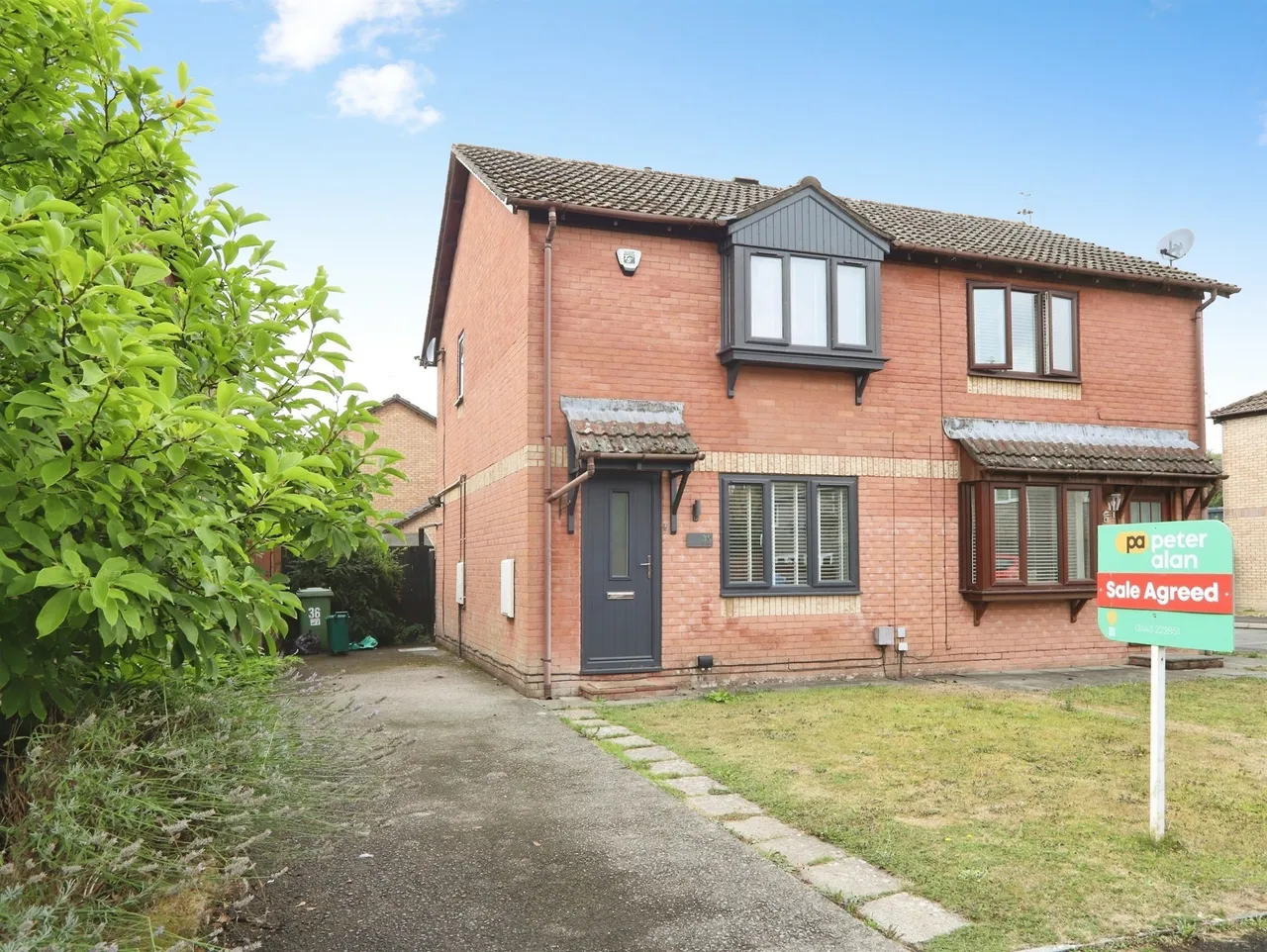 2 bed house for sale, Malus Avenue, Pontypridd, CF38