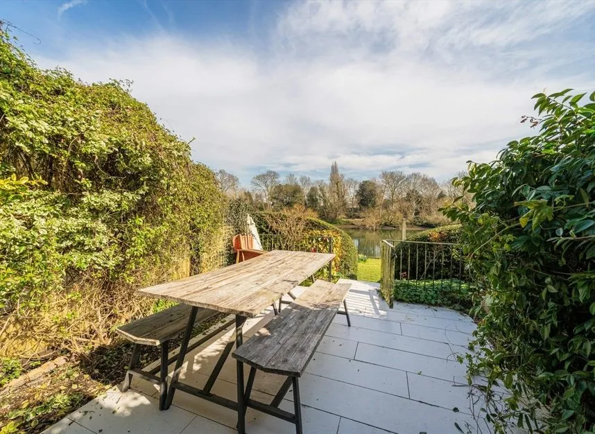 Mallard Place, Strawberry Hill, TW1, photo 9