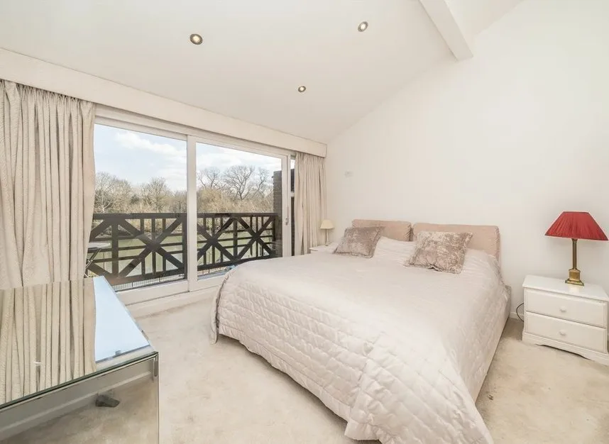 Mallard Place, Strawberry Hill, TW1, photo 5