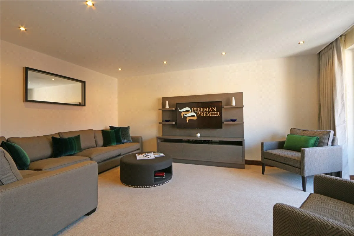 Ennismore Gardens, SW7, photo 2