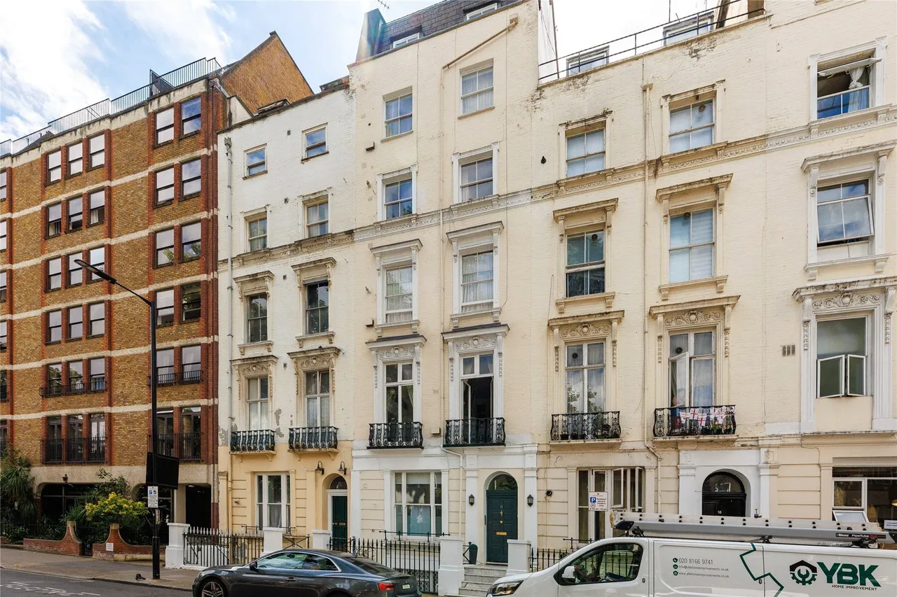 1 bed flat for sale, Queensborough Terrace, London, W2