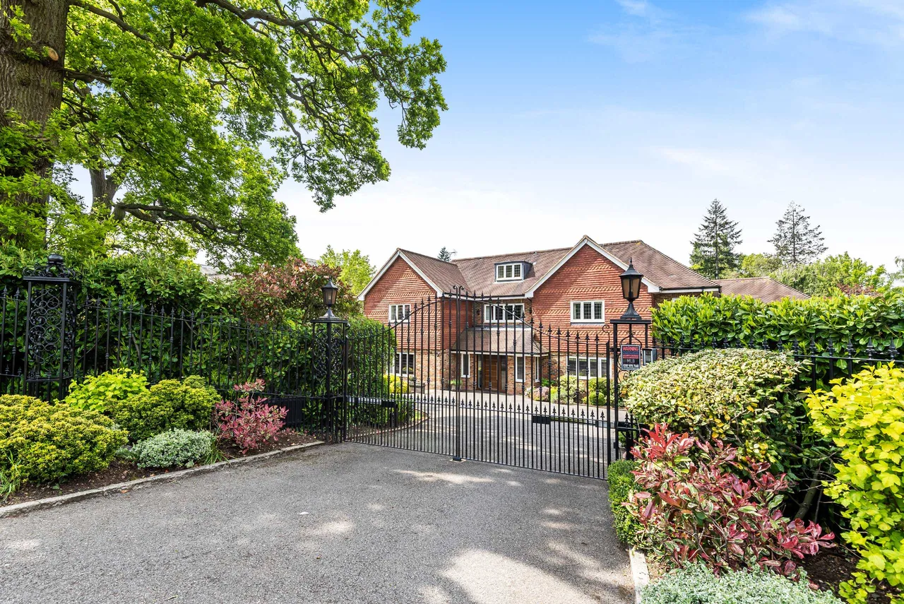 Cockfosters Road, Hadley Wood, EN4 0JS, photo 22