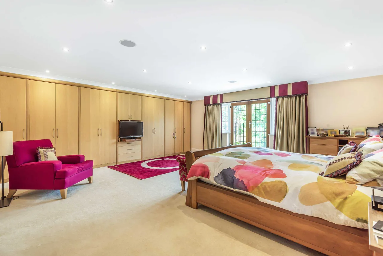 Cockfosters Road, Hadley Wood, EN4 0JS, photo 9