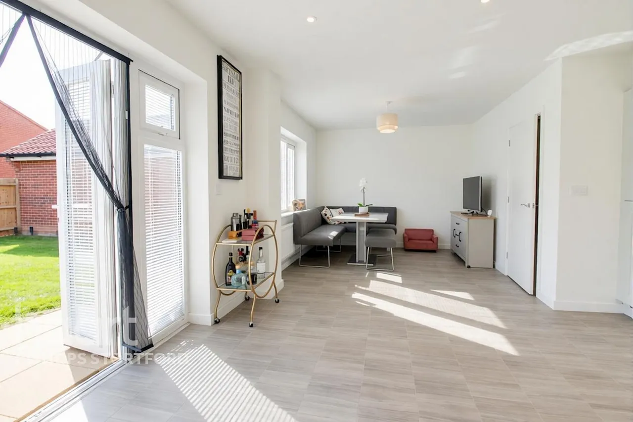 Bluebell Walk, Bishop's Stortford, CM22, photo 4