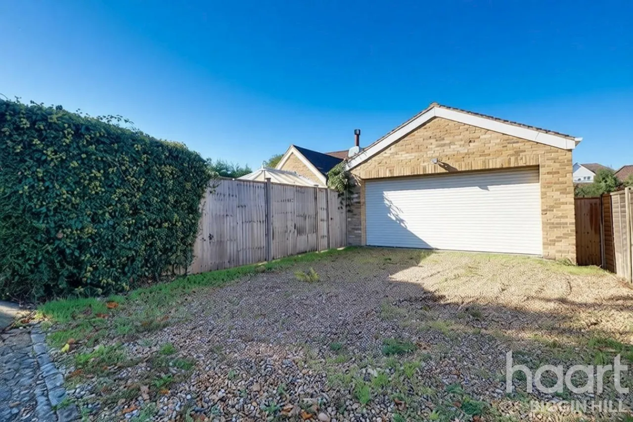 Paynesfield Road, Tatsfield, TN16, photo 24