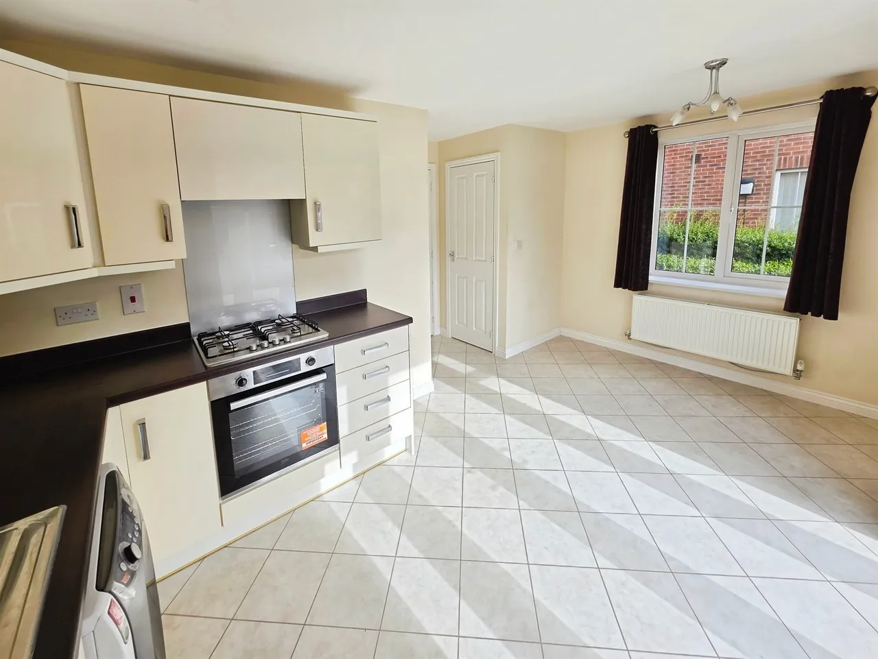 Lambert Road, Aylesbury, HP18, photo 13