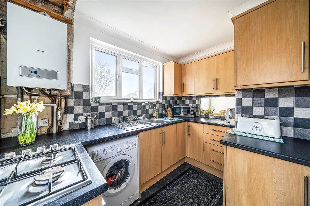 Pield Heath Road, UB8, photo 13