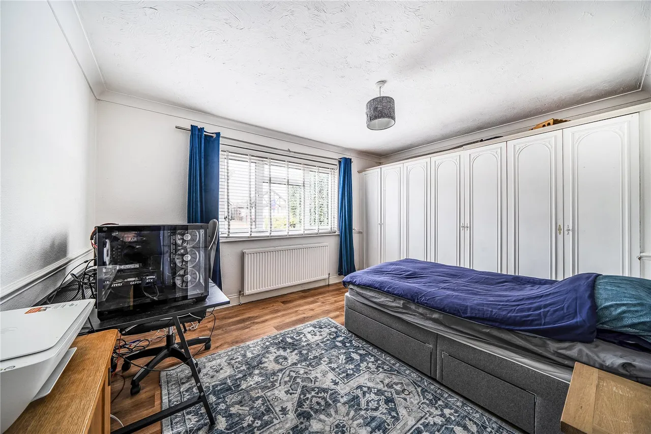 Pield Heath Road, UB8, photo 18