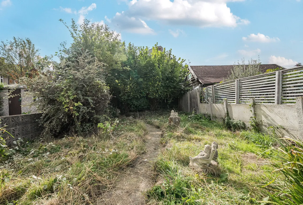 Sutton Common Road, Sutton, SM3 9NH, photo 15