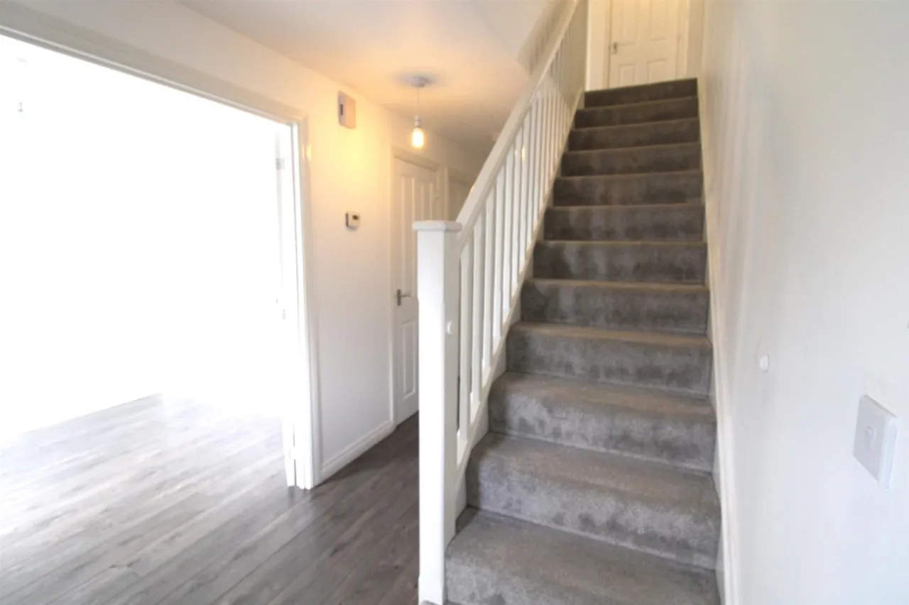 Woodhouses Avenue, Audenshaw, M34, photo 6