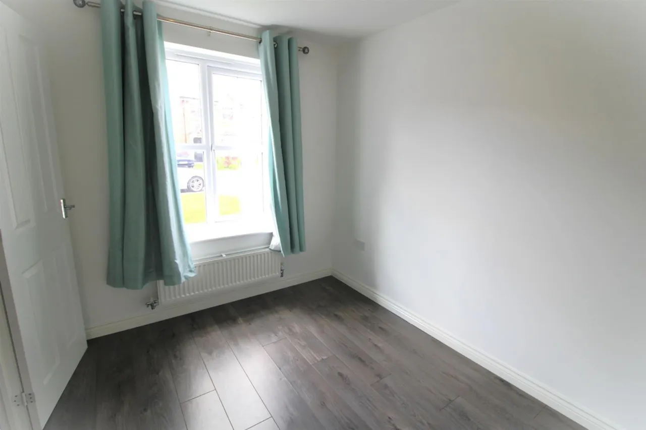 Woodhouses Avenue, Audenshaw, M34, photo 5