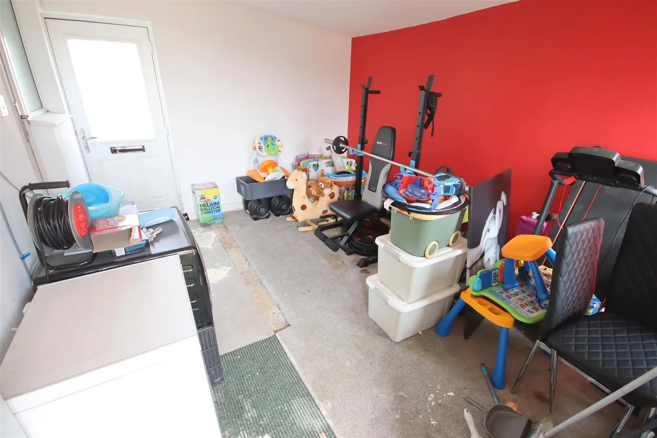 Pipsmore Road, Chippenham, photo 12
