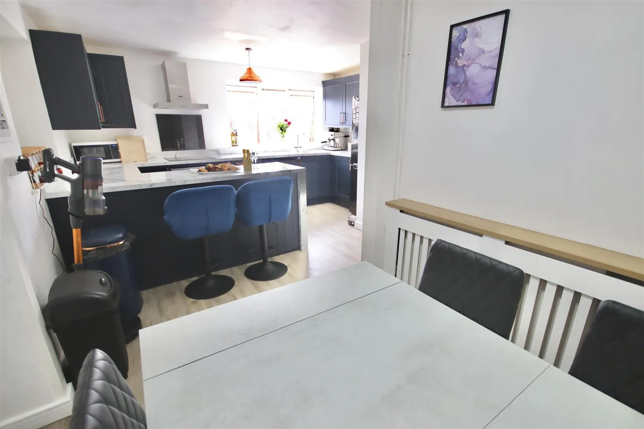 Pipsmore Road, Chippenham, photo 7
