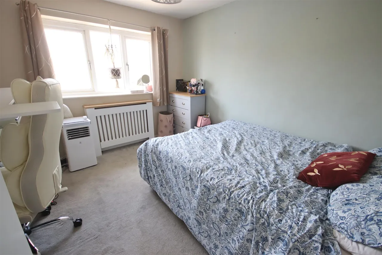 Pipsmore Road, Chippenham, photo 13