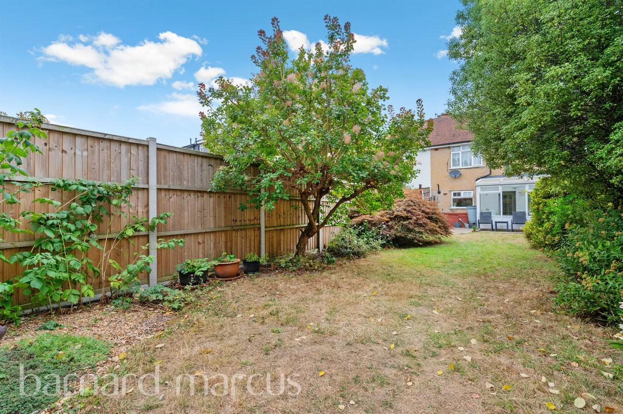 Cranleigh Road, Feltham, TW13, photo 11