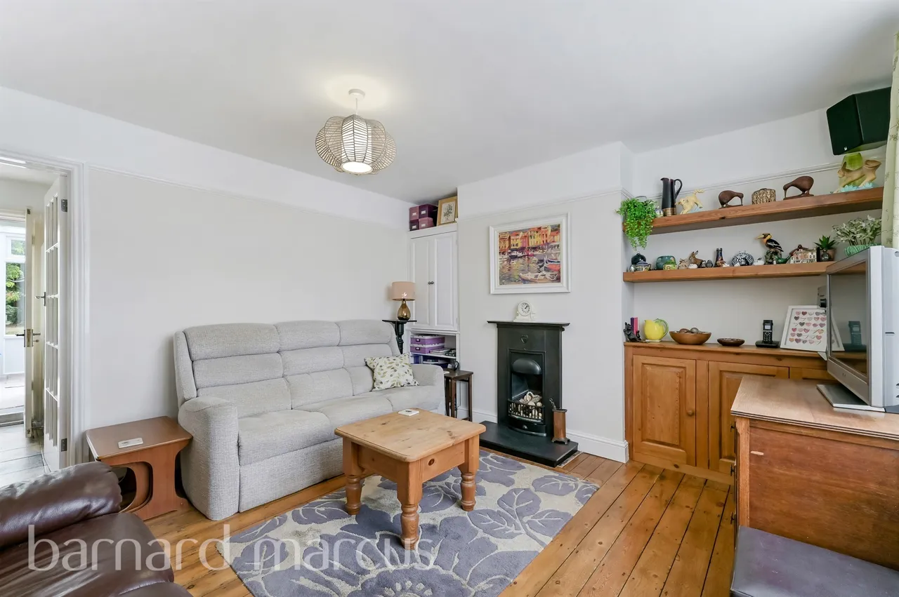 Cranleigh Road, Feltham, TW13, photo 2
