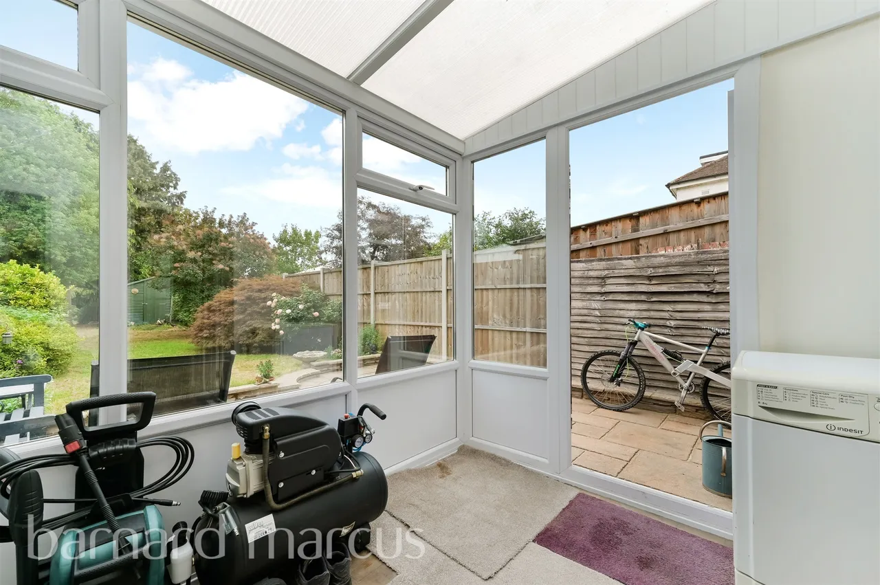 Cranleigh Road, Feltham, TW13, photo 5