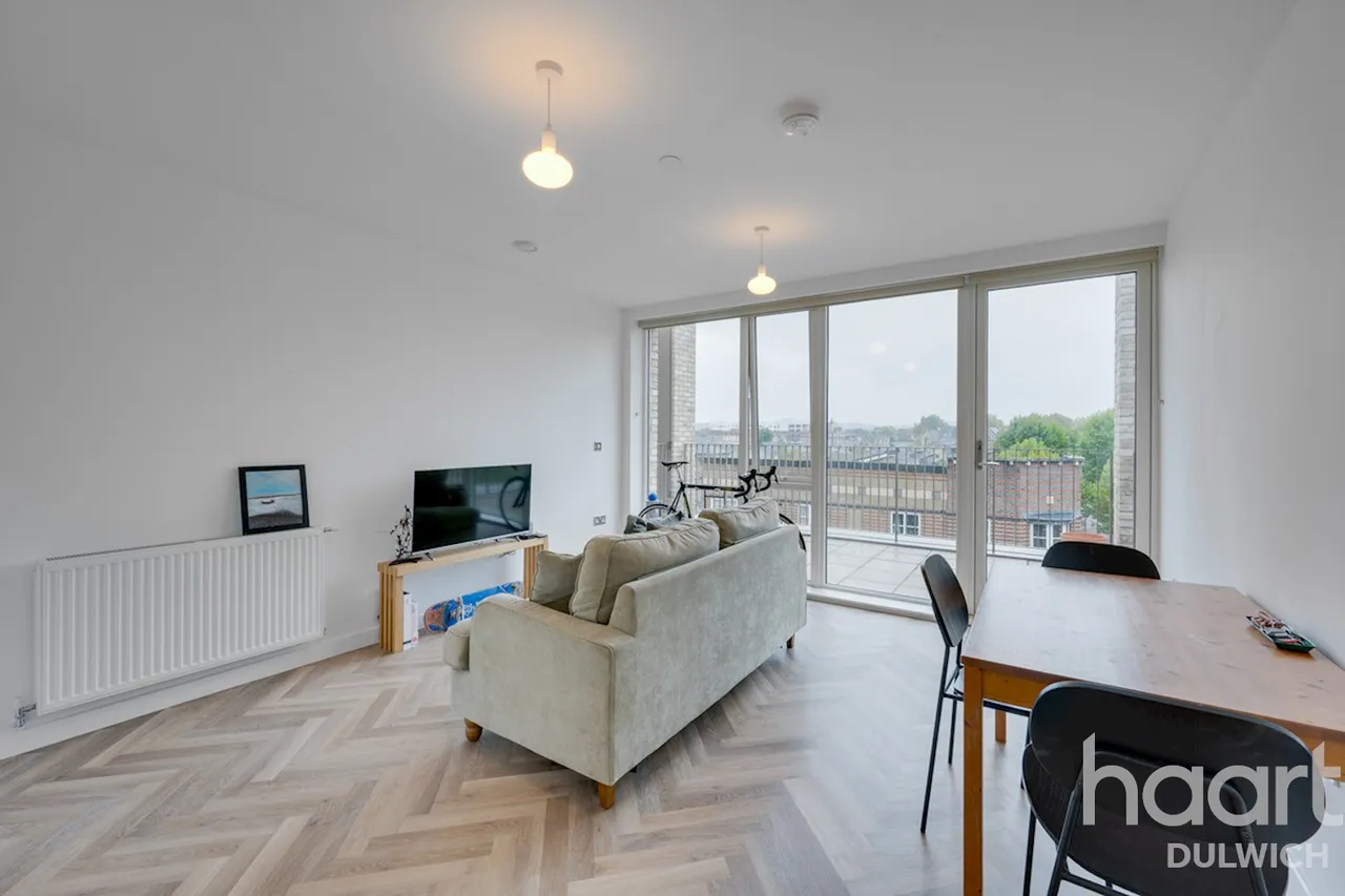 East Surrey Grove, London, SE15, photo 2