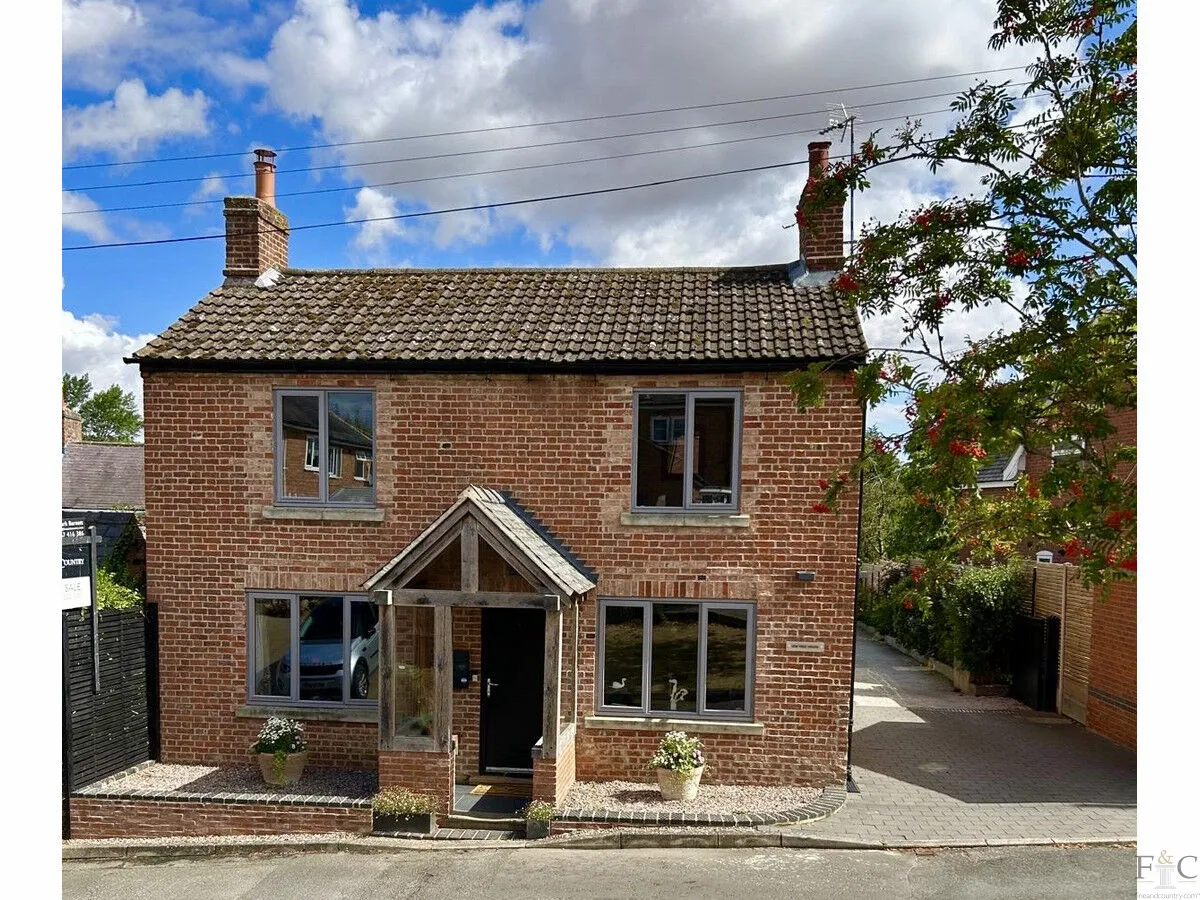 4 bed house for sale, Fenny Lane, Shearsby, LE17