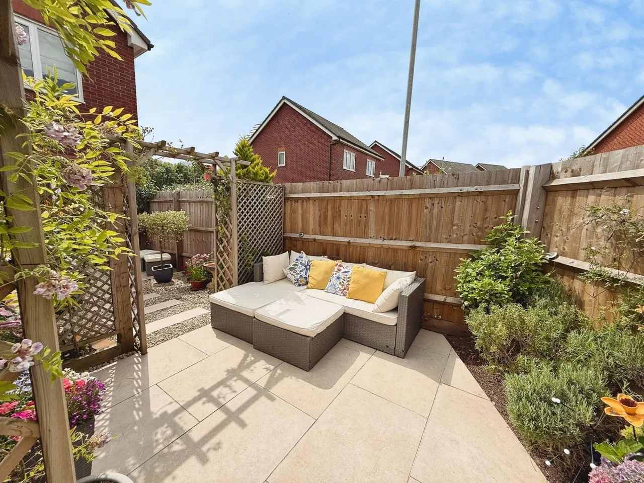Brook Leasow, Redhill, TF2, photo 15