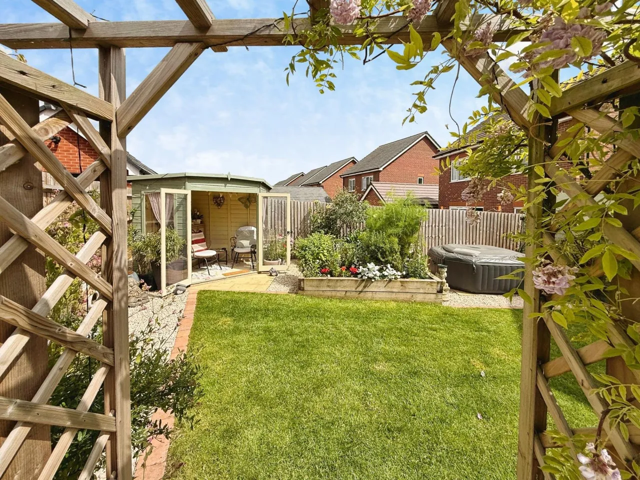 Brook Leasow, Redhill, TF2, photo 19