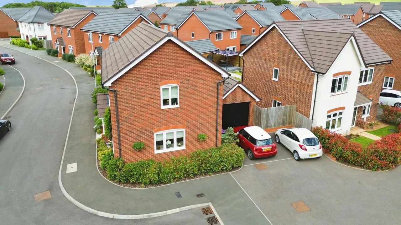 Brook Leasow, Redhill, TF2, photo 24