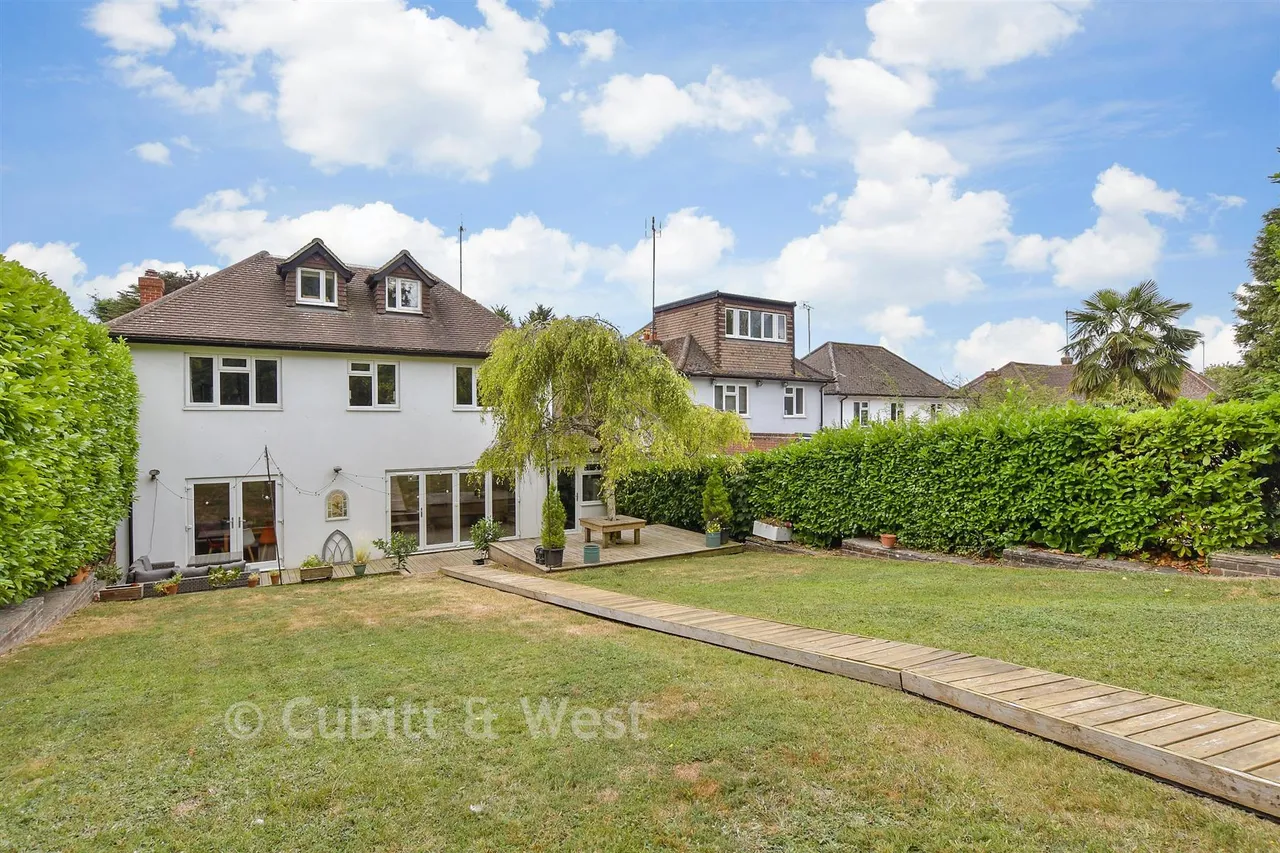 Downs Way Close, Tadworth, KT20, photo 20
