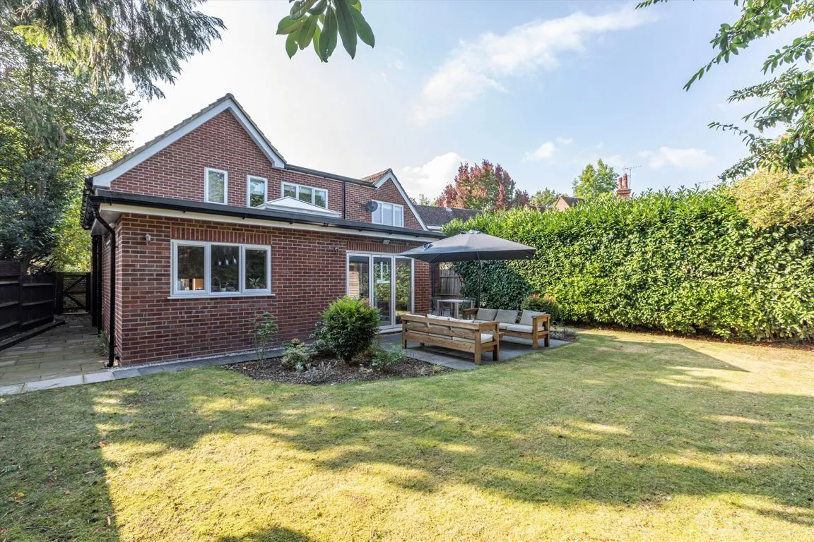 Dartnell Park Road, West Byfleet, KT14, photo 17