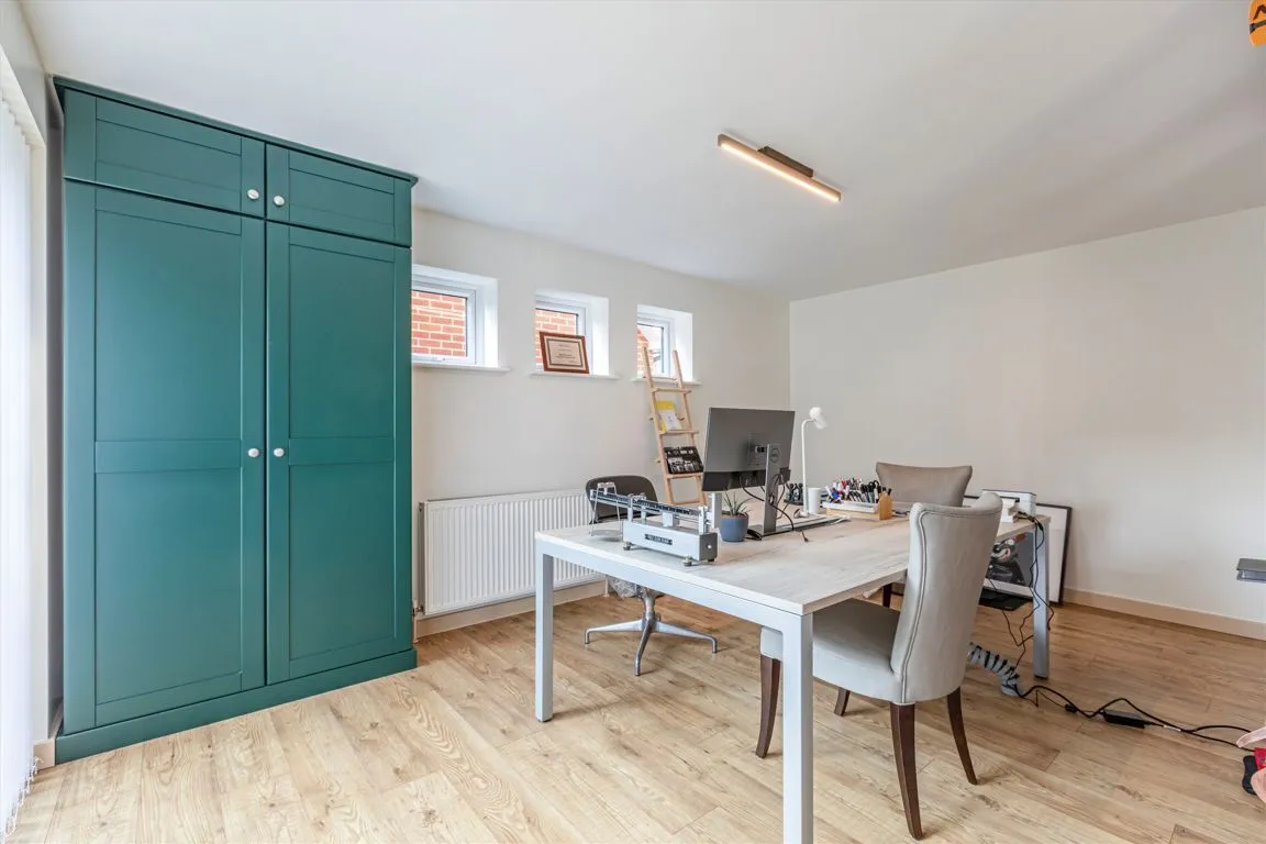 Dartnell Park Road, West Byfleet, KT14, photo 7