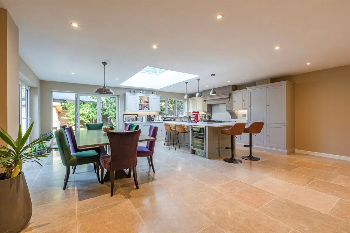 Dartnell Park Road, West Byfleet, KT14, photo 4