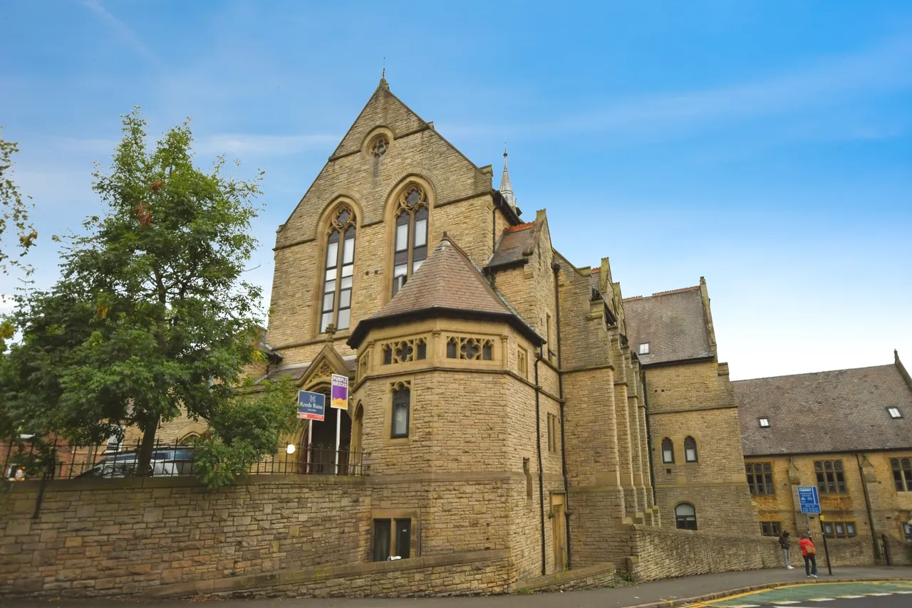 200 Crookes Valley Road, Sheffield, photo 2