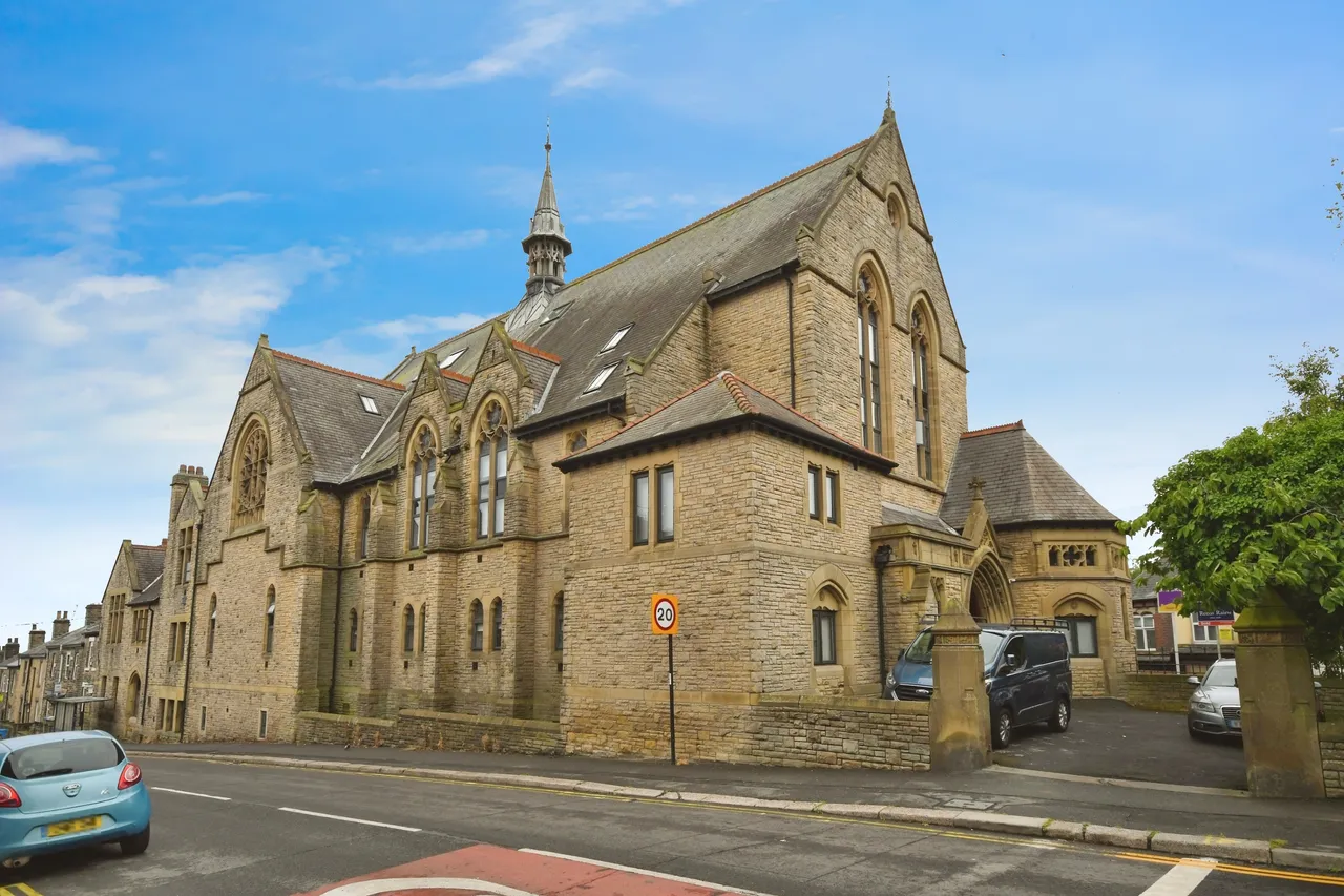 200 Crookes Valley Road, Sheffield, photo 3