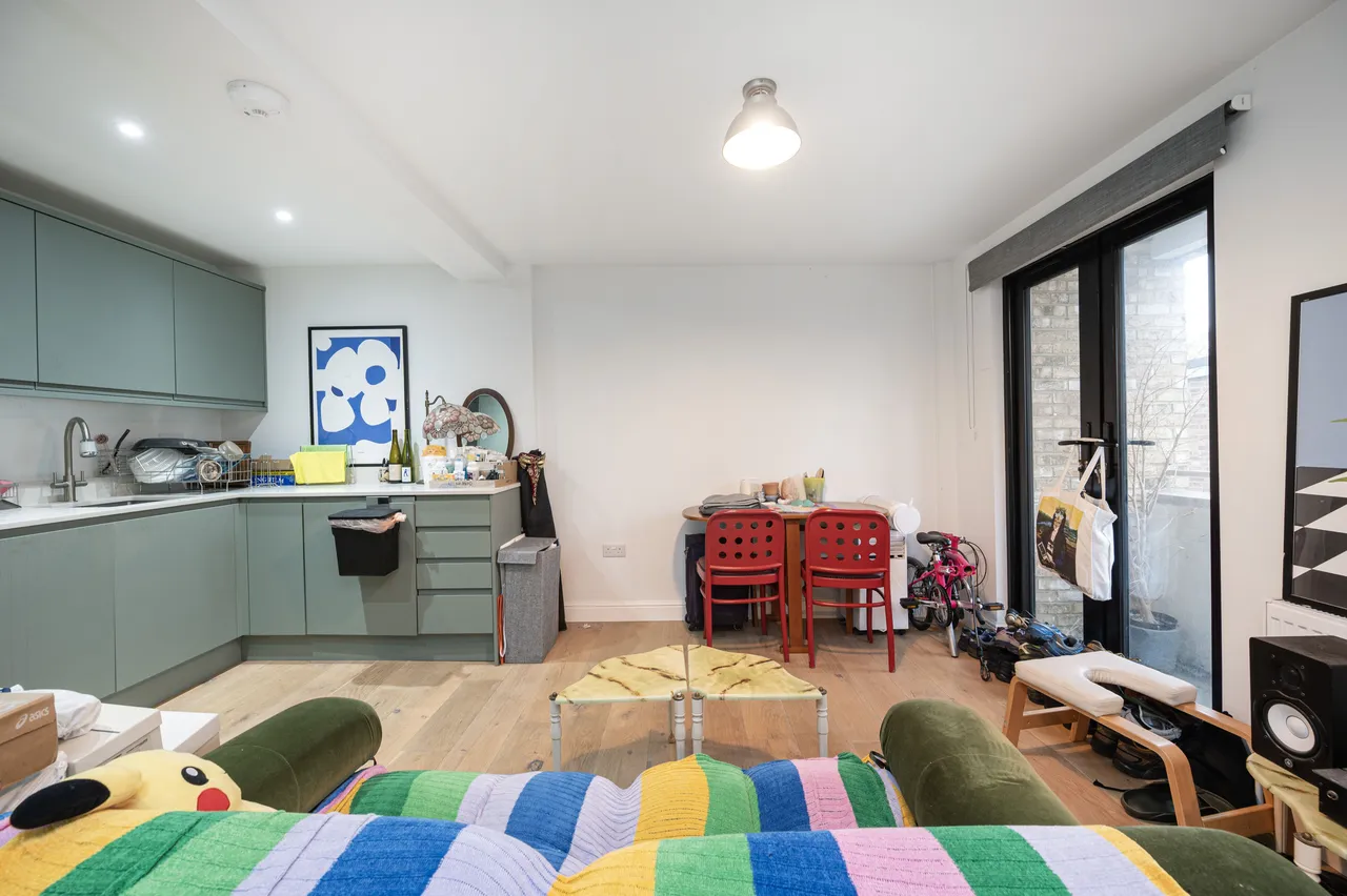 Flat 2, 160b Dalston Lane, London, photo 6