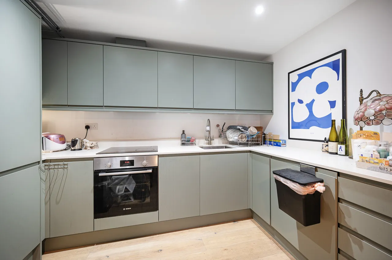 Flat 2, 160b Dalston Lane, London, photo 3
