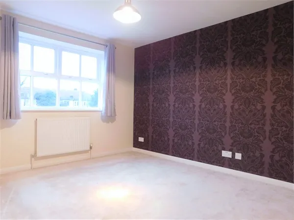 Tollgate Drive, Hayes, Greater London, UB4 0NW, photo 5