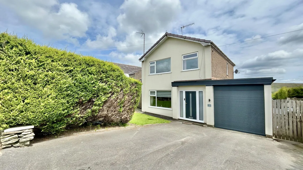 Burnley Road, Weir, OL13, photo 5
