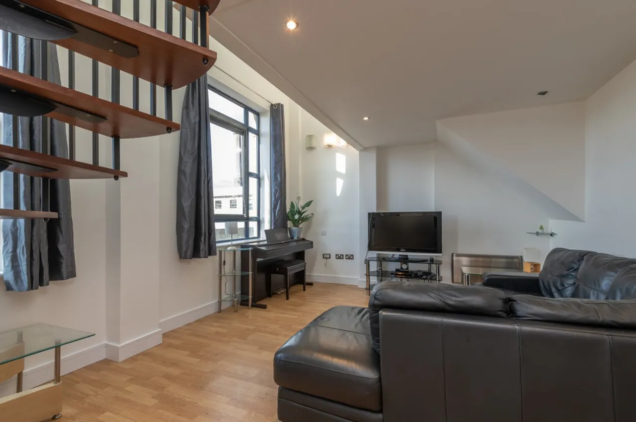 Firth Street, HD1, photo 2