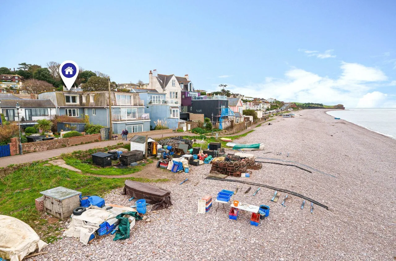 2 bed property for sale, Fore Street, Budleigh Salterton, EX9