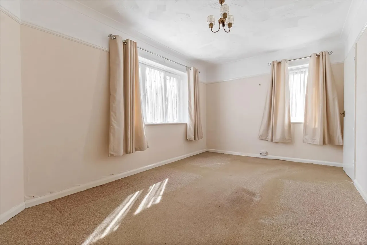 Angola Road, Worthing, photo 6